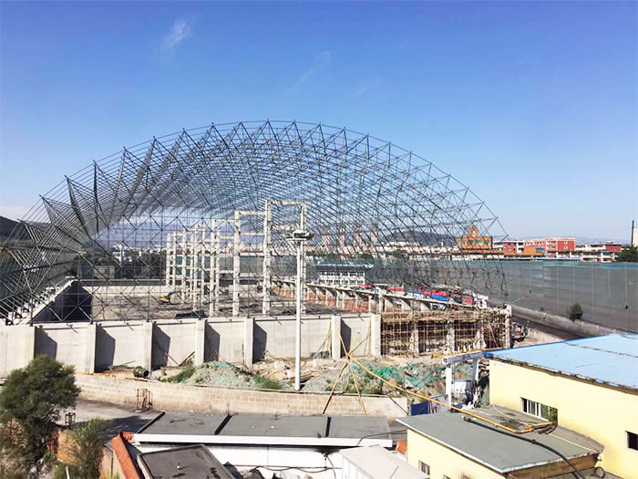 五大连池华亭煤矿储煤棚网架工程